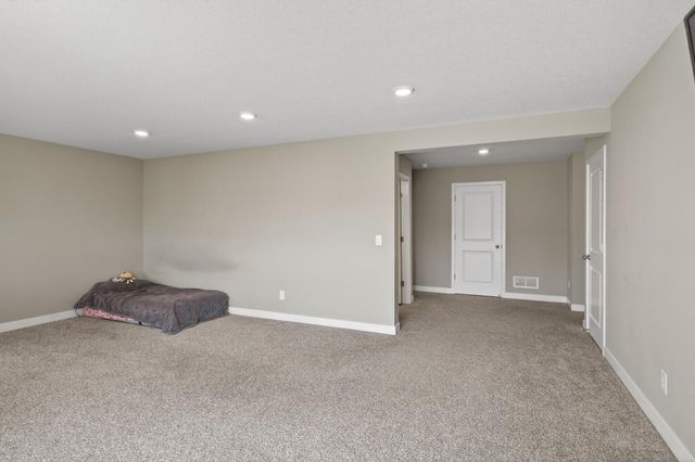 18099 Heirloom Court, Lakeville, MN 55044