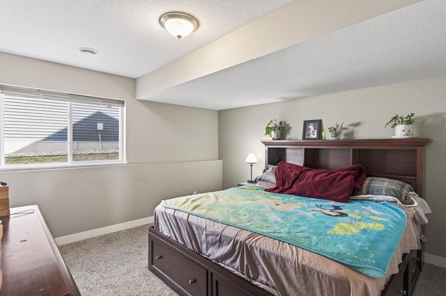 18099 Heirloom Court, Lakeville, MN 55044