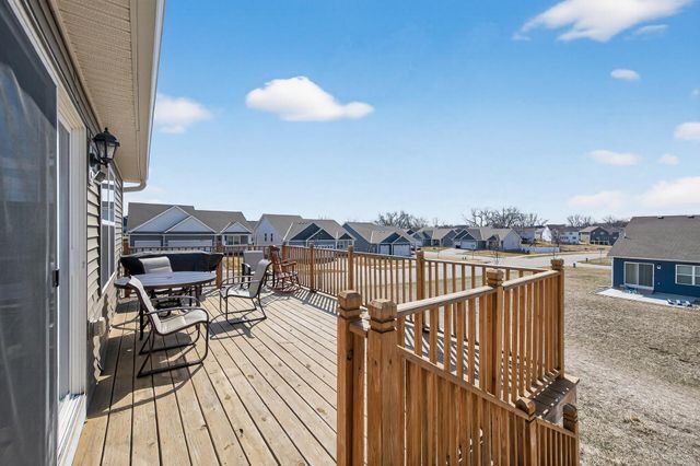 18099 Heirloom Court, Lakeville, MN 55044