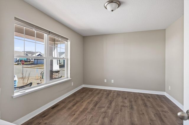 18099 Heirloom Court, Lakeville, MN 55044