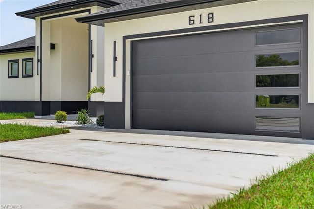 618 Wells AVE, Lehigh Acres, FL 33972