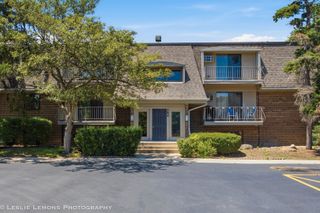 244 E Bailey Road J, Naperville, IL 60565