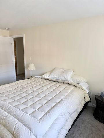 118 Pleasant Street 31, Marblehead, MA 01945