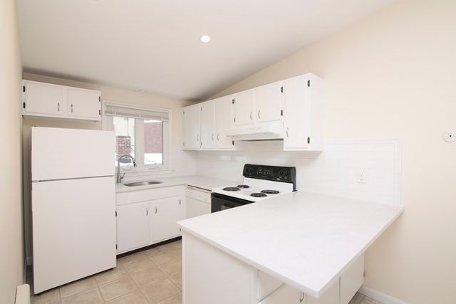 118 Pleasant Street 31, Marblehead, MA 01945