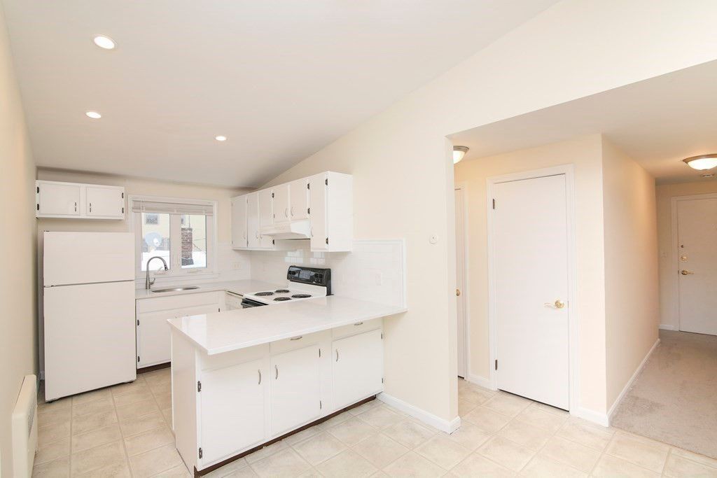 118 Pleasant Street 31, Marblehead, MA 01945