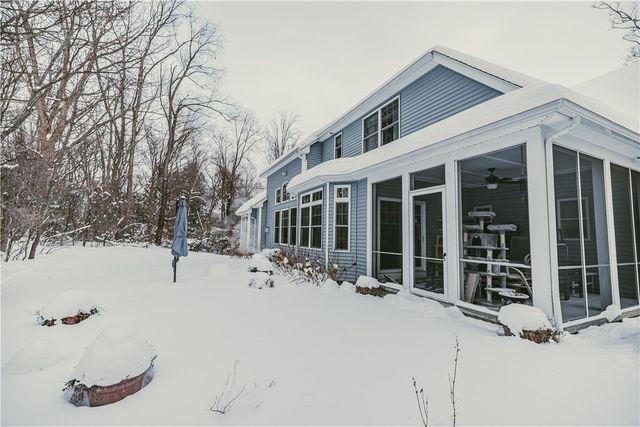 621 Brookstone, Webster, NY 14580