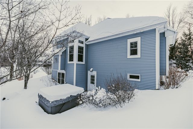 621 Brookstone, Webster, NY 14580