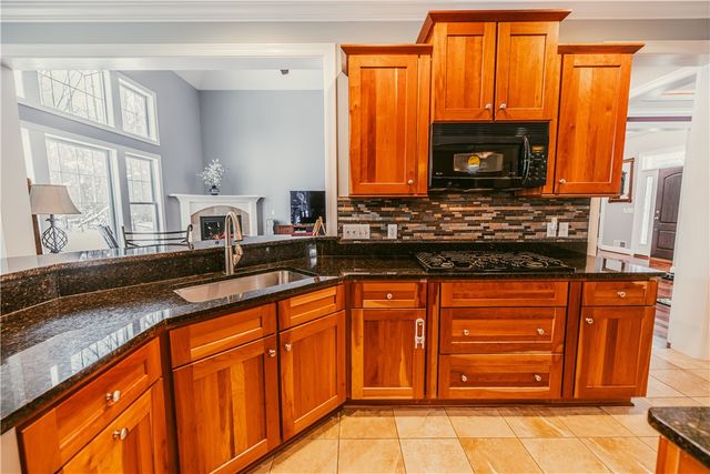 621 Brookstone, Webster, NY 14580