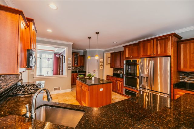 621 Brookstone, Webster, NY 14580