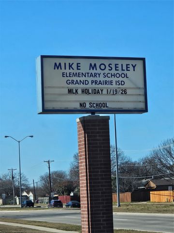 1805 Mobile Road, Grand Prairie, TX 75052