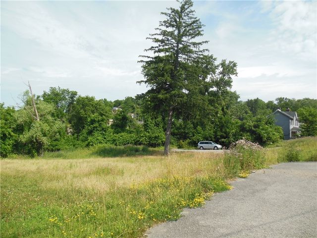 5558 Brownsville Rd, Baldwin Boro, PA 15236