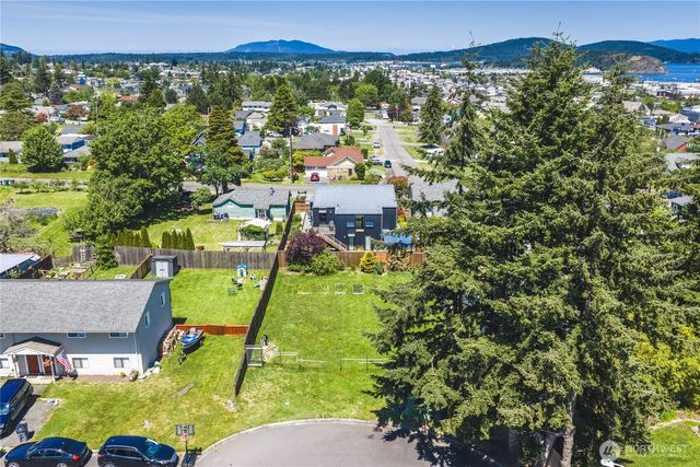 1112 37th Street, Anacortes, WA 98221
