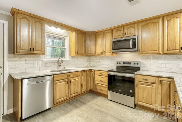 42640 Moonshine Drive, New London, NC 28127