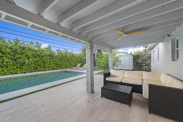 7235 SW 39th St, Miami, FL 33155