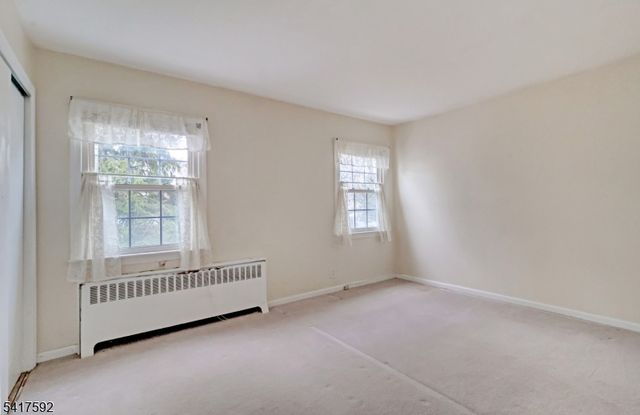 1 Knapp Ave, Florham Park Boro, NJ 07932