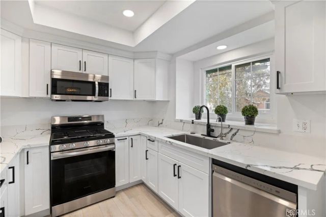 2231 Pacific A1, Costa Mesa, CA 92627