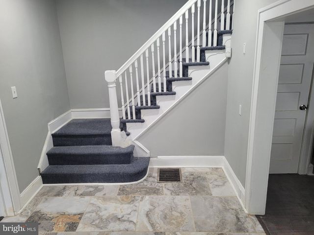 718 W STATE ST, Trenton, NJ 08618