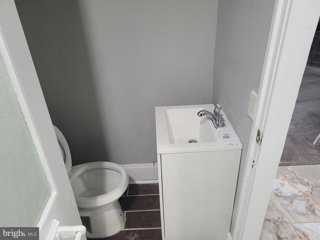 718 W STATE ST, Trenton, NJ 08618