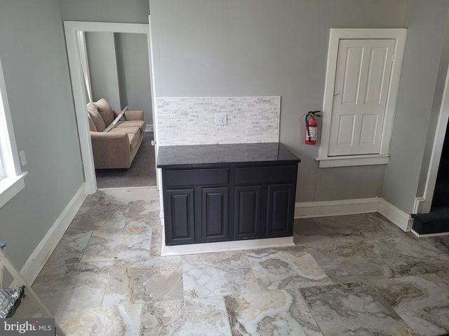 718 W STATE ST, Trenton, NJ 08618