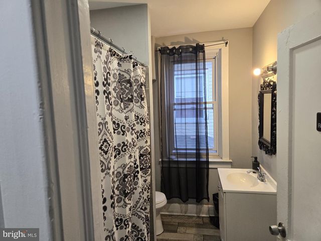 718 W STATE ST, Trenton, NJ 08618