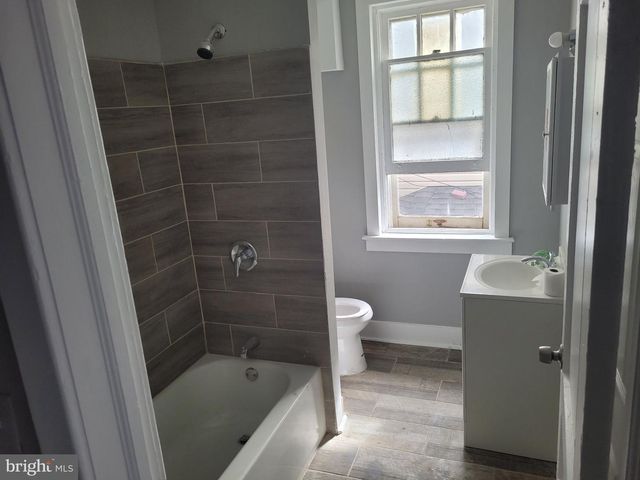 718 W STATE ST, Trenton, NJ 08618