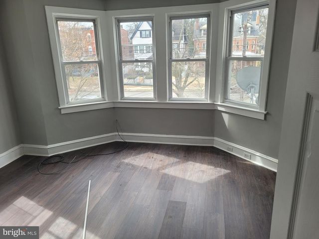718 W STATE ST, Trenton, NJ 08618