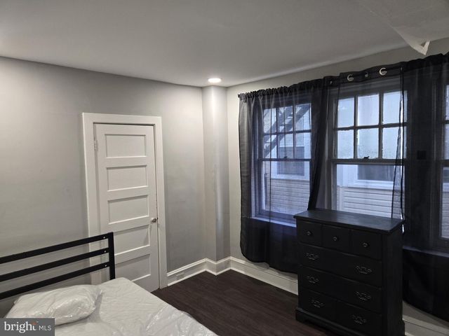 718 W STATE ST, Trenton, NJ 08618