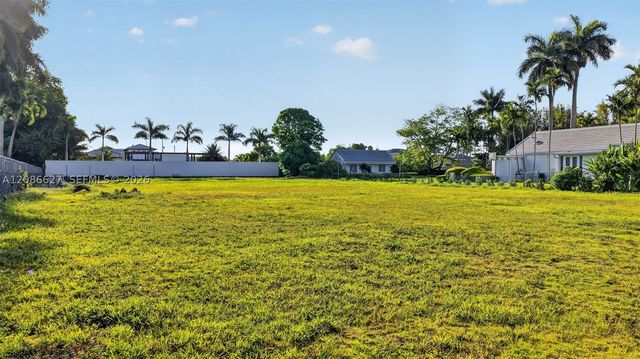 365 NW 128 Ave, Sweetwater, FL 33182
