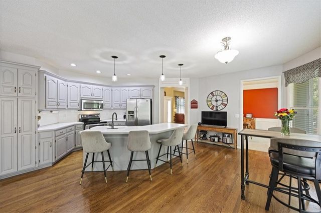 13119 S Hallet Court, Olathe, KS 66062