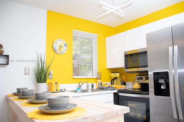 43 NW 41st St, Miami, FL 33127