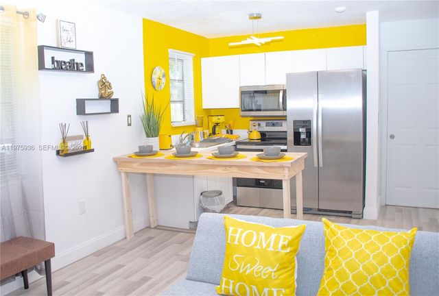 43 NW 41st St, Miami, FL 33127