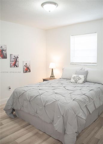 43 NW 41st St, Miami, FL 33127