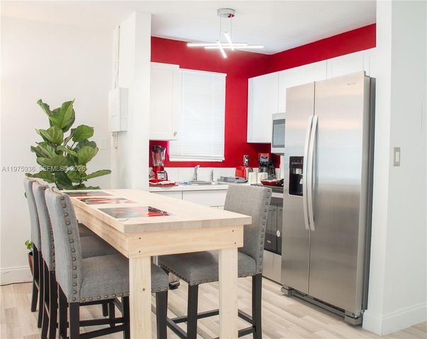 43 NW 41st St, Miami, FL 33127