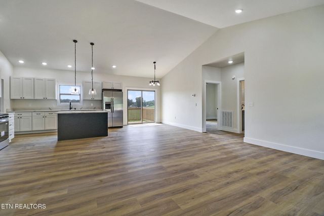 934 Allardt Hwy, Jamestown, TN 38556