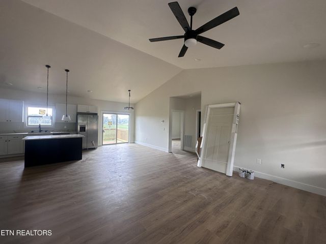 934 Allardt Hwy, Jamestown, TN 38556