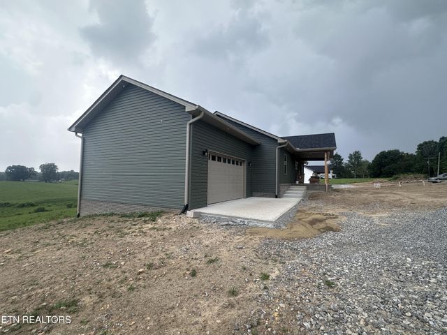 934 Allardt Hwy, Jamestown, TN 38556