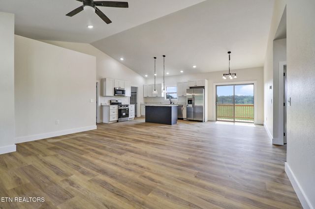 934 Allardt Hwy, Jamestown, TN 38556