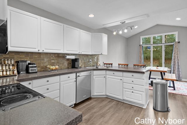 13478 Lakeshore Avenue, Grand Haven Twp, MI 49417