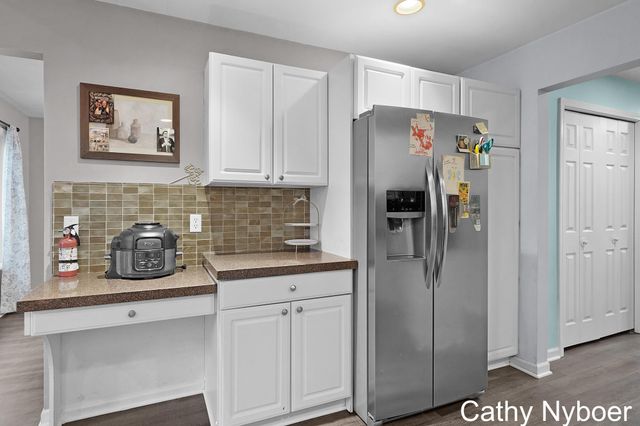 13478 Lakeshore Avenue, Grand Haven Twp, MI 49417