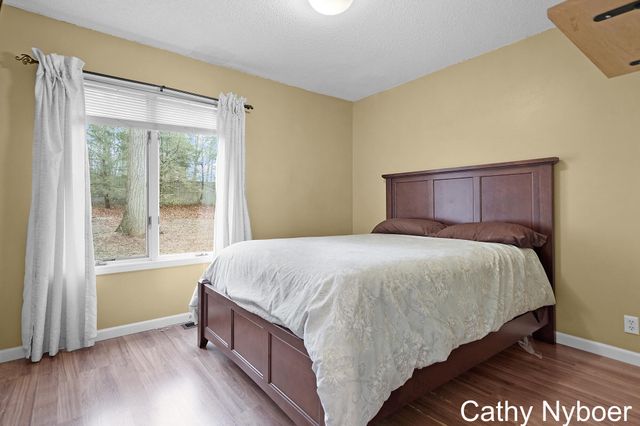 13478 Lakeshore Avenue, Grand Haven Twp, MI 49417