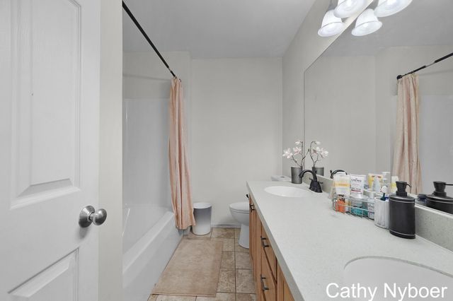 13478 Lakeshore Avenue, Grand Haven Twp, MI 49417