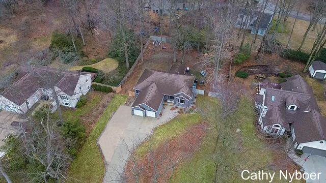 13478 Lakeshore Avenue, Grand Haven Twp, MI 49417