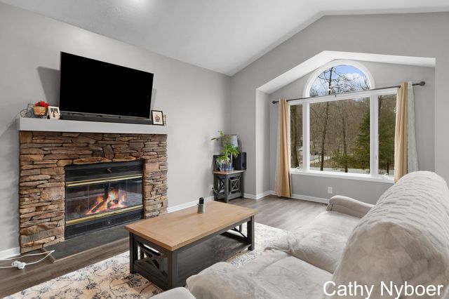 13478 Lakeshore Avenue, Grand Haven Twp, MI 49417