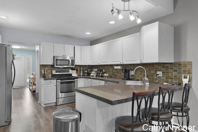 13478 Lakeshore Avenue, Grand Haven Twp, MI 49417