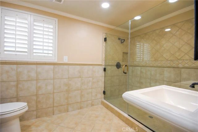 6262 Heil Avenue, Huntington Beach, CA 92647