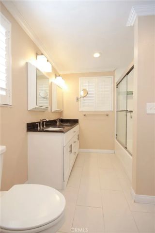 6262 Heil Avenue, Huntington Beach, CA 92647