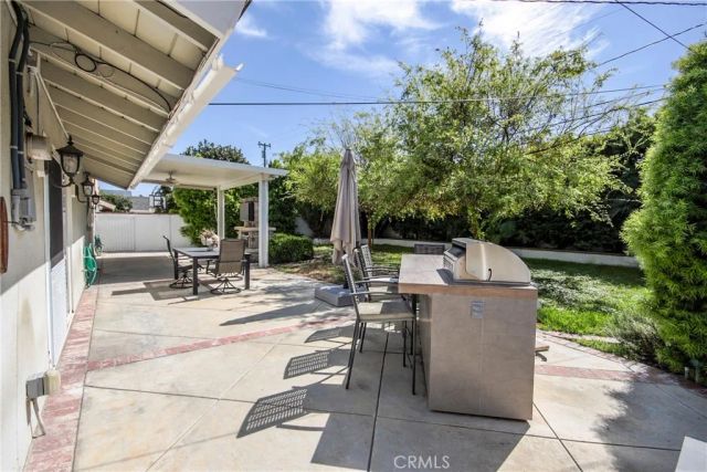 6262 Heil Avenue, Huntington Beach, CA 92647