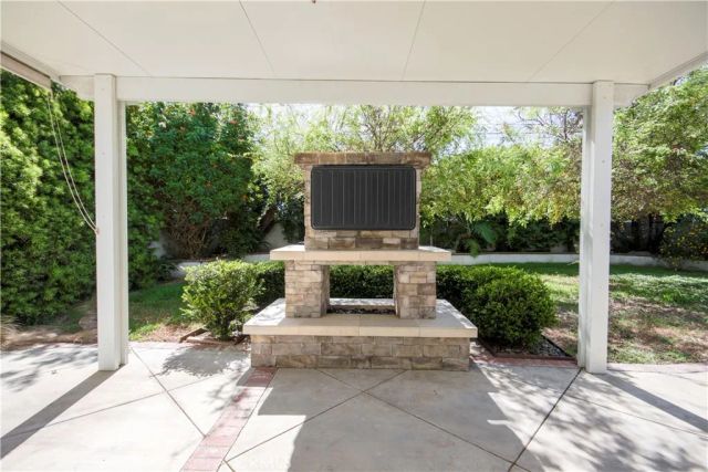 6262 Heil Avenue, Huntington Beach, CA 92647