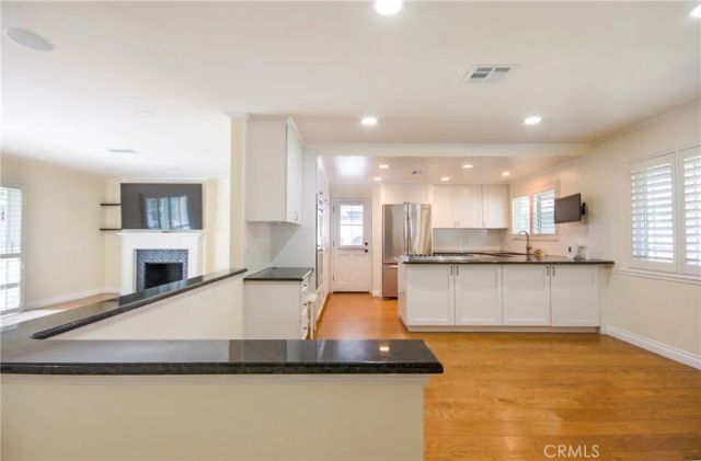 6262 Heil Avenue, Huntington Beach, CA 92647