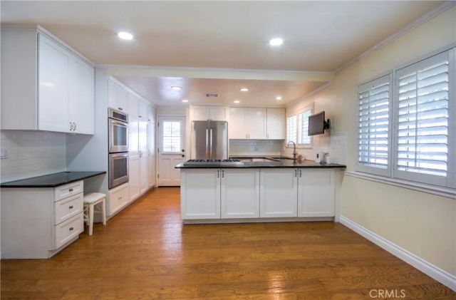 6262 Heil Avenue, Huntington Beach, CA 92647